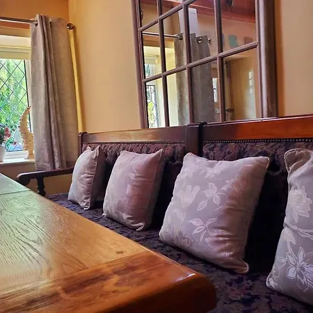 On The Bog With Secret Fairy Circle Homestay